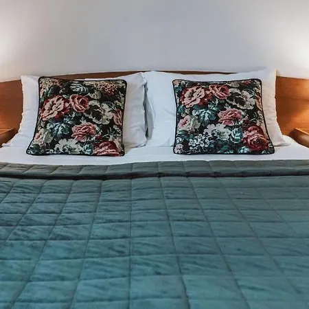 Otel Nova 3*